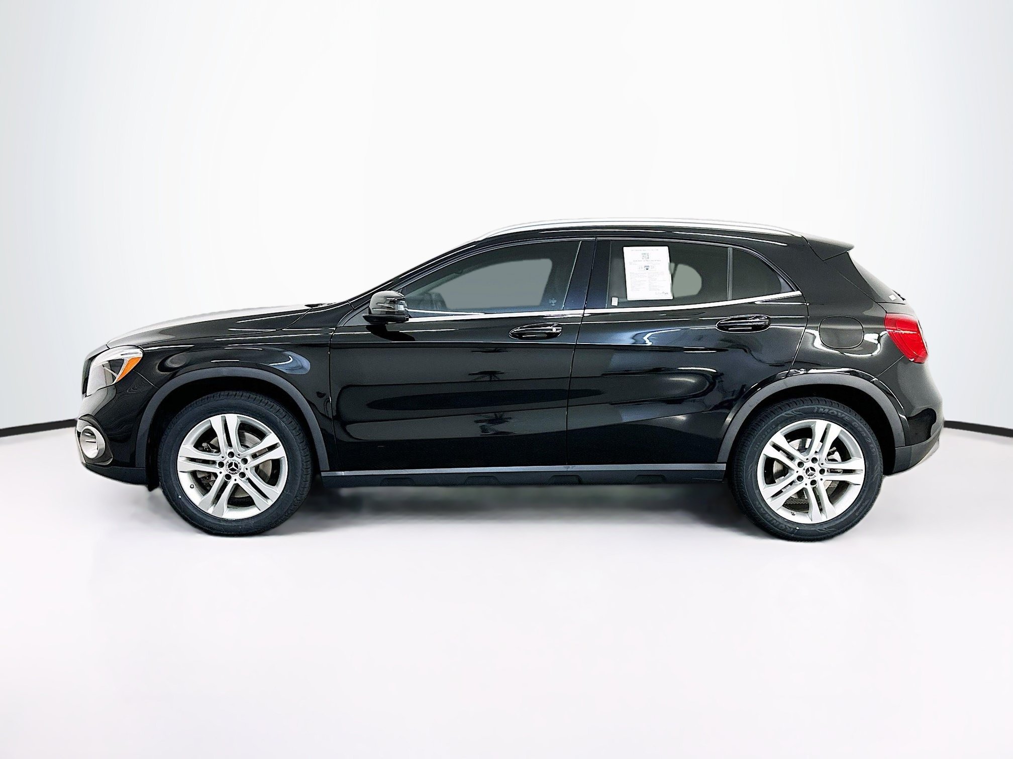 Used 2019 Mercedes-Benz GLA 250 4MATIC image 4