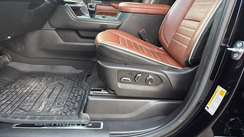 Used 2023 GMC Sierra 1500 Denali Ultimate image 13