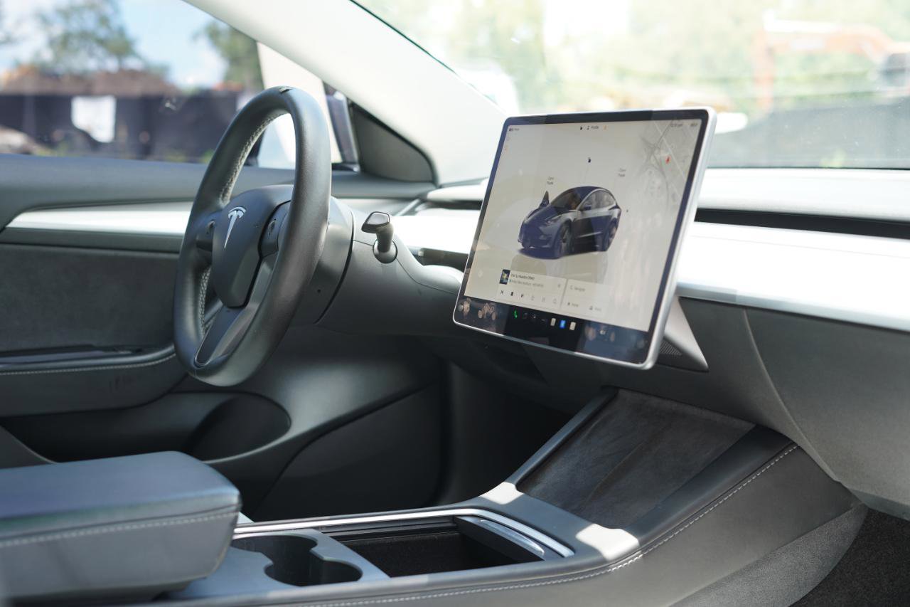 Used 2022 Tesla Model 3 Long Range AWD/4WD image 11