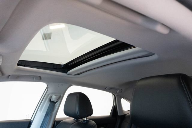 Used 2023 Honda Civic Touring image 4