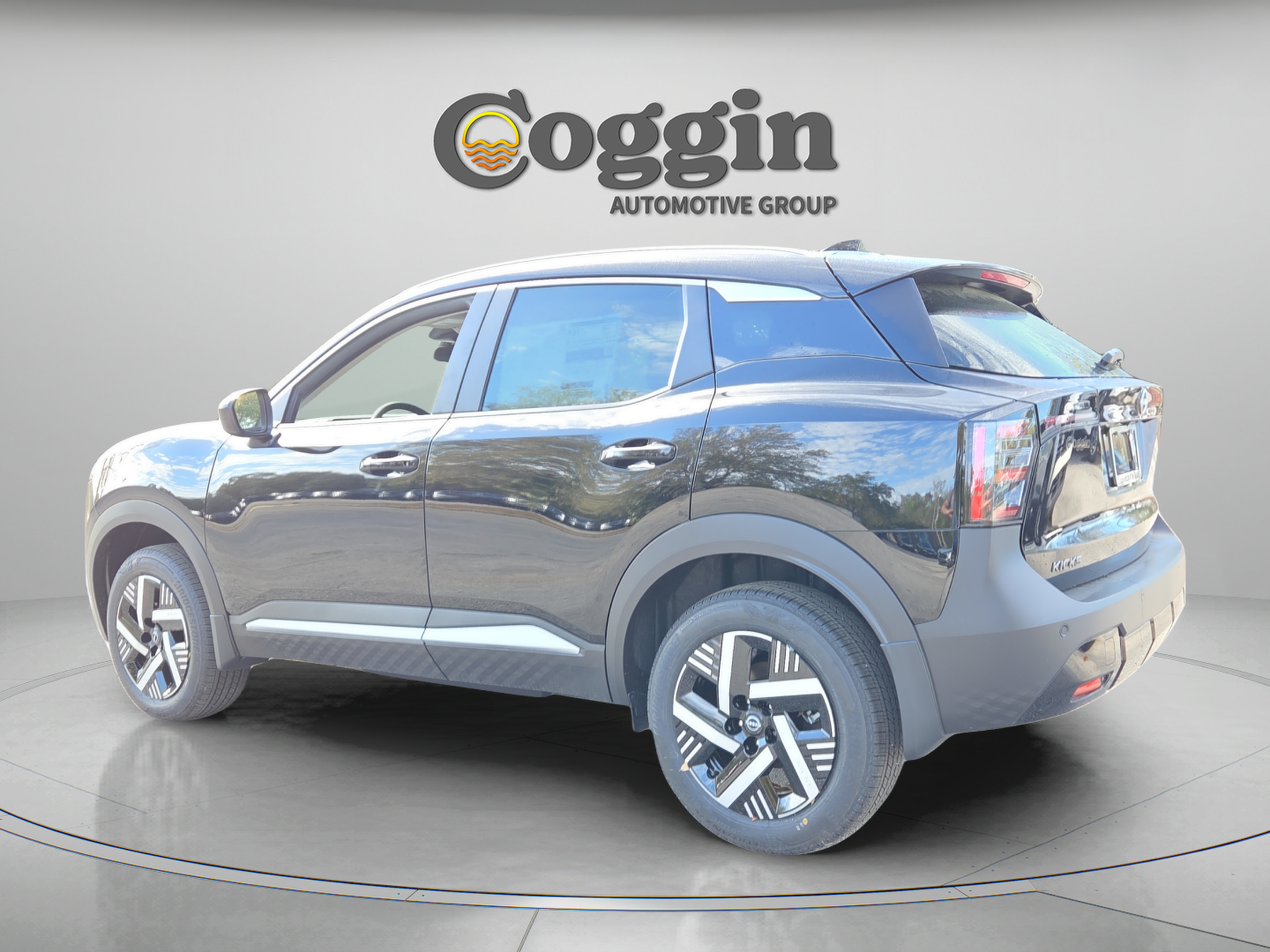 Certified 2026 Nissan Kicks SV FWD image 4