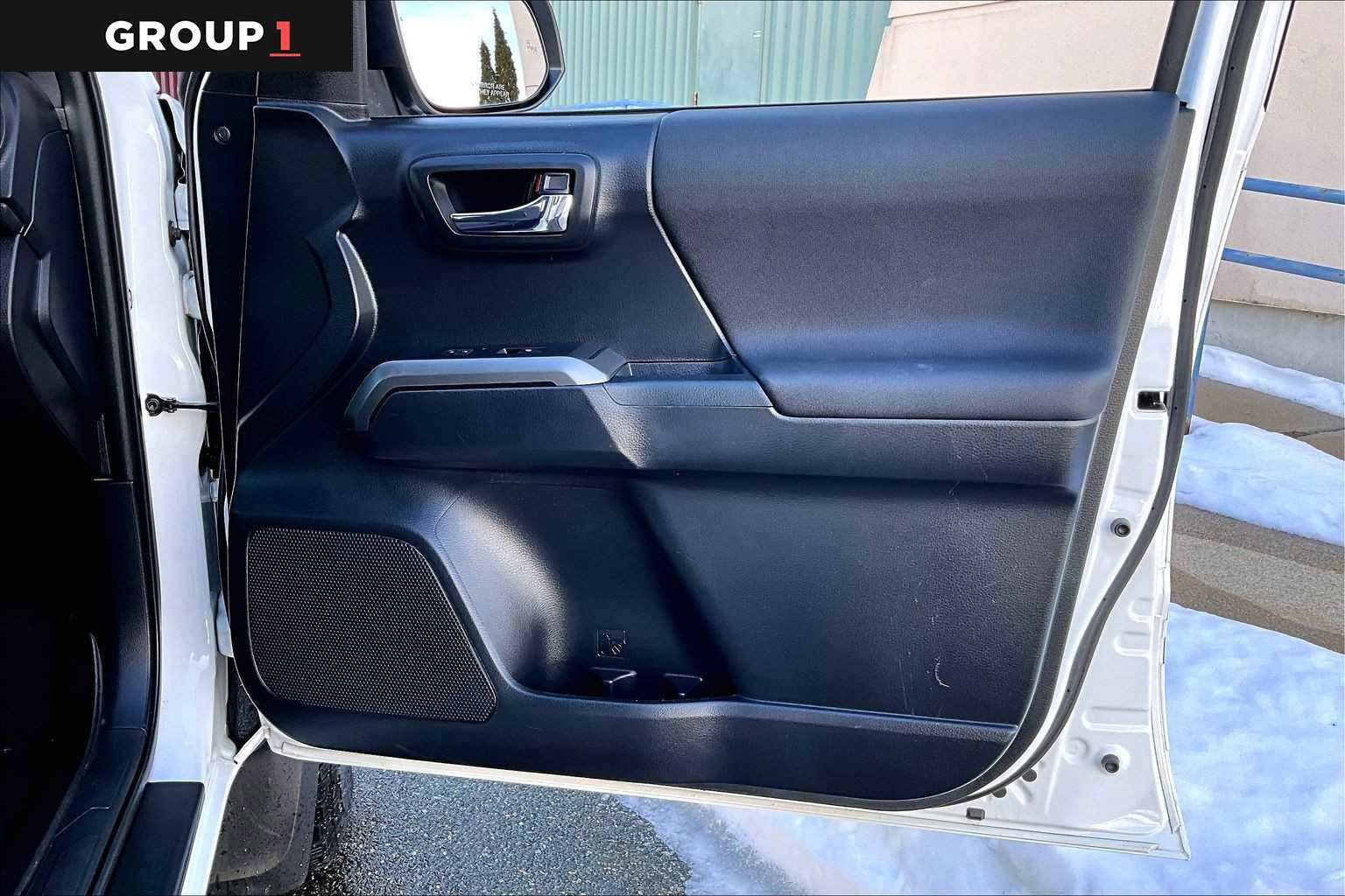 Certified 2018 Toyota Tacoma TRD Off-Road w/ Technology Package image 23