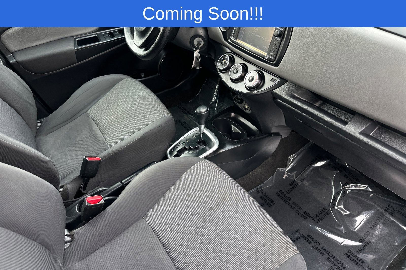 Used 2015 Toyota Yaris L image 17