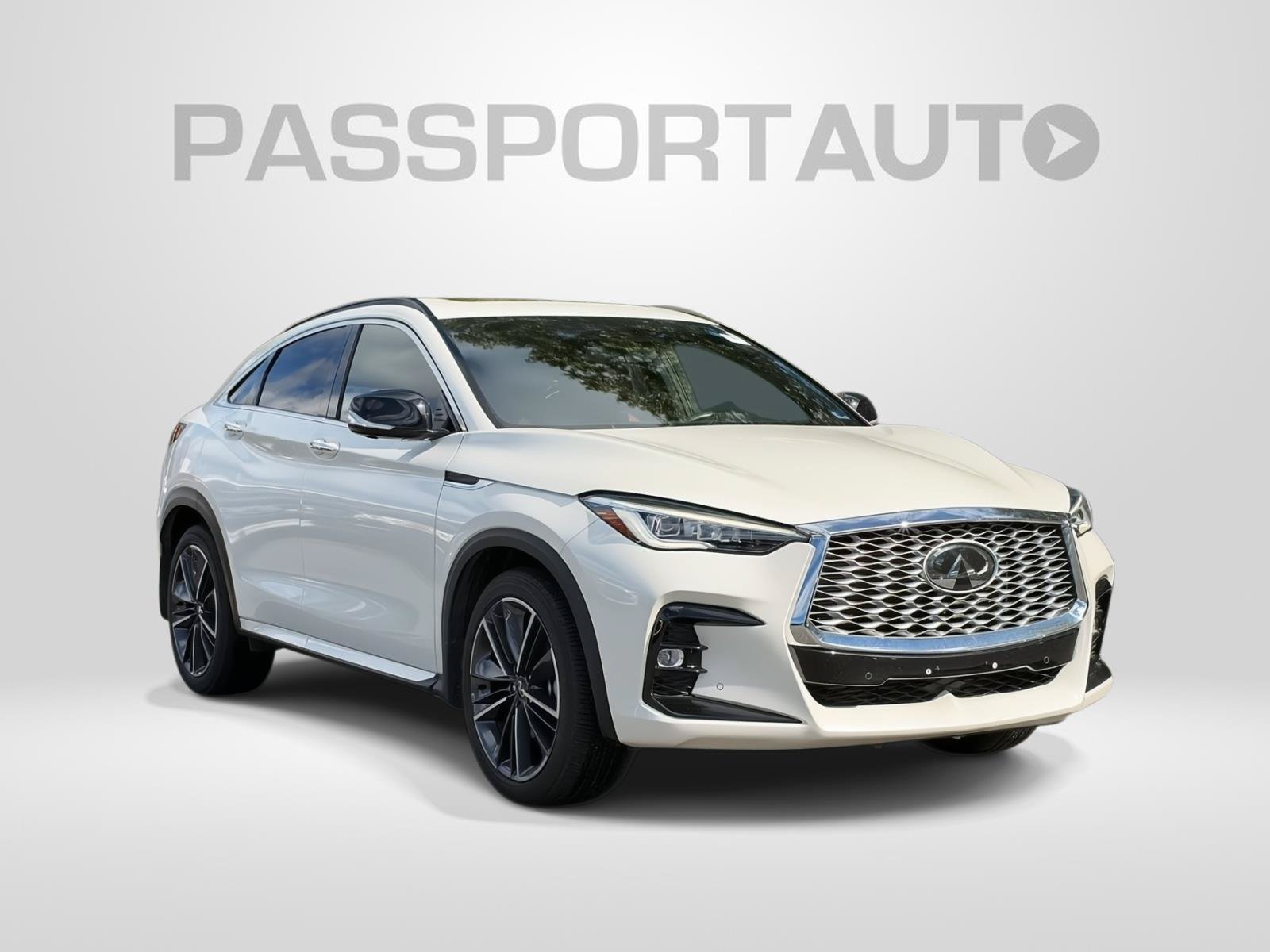 Used 2023 INFINITI QX55 Sensory w/ Lighting Package AWD/4WD image 3