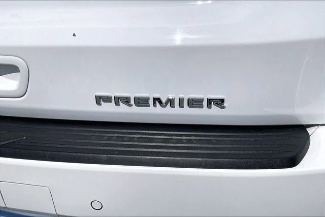 Used 2024 Chevrolet Suburban Premier AWD/4WD image 23