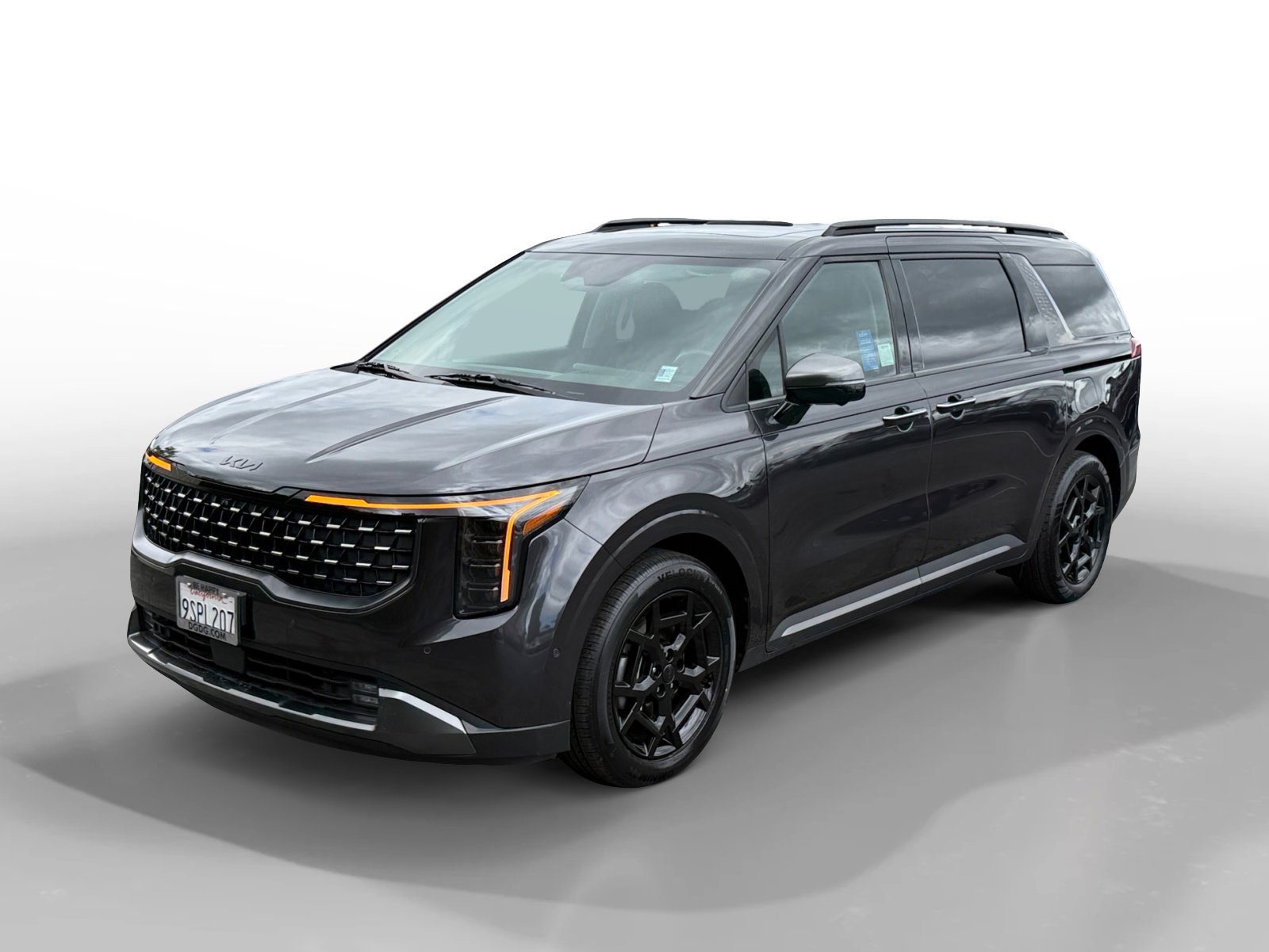 Used 2025 Kia Carnival SX Prestige image 1