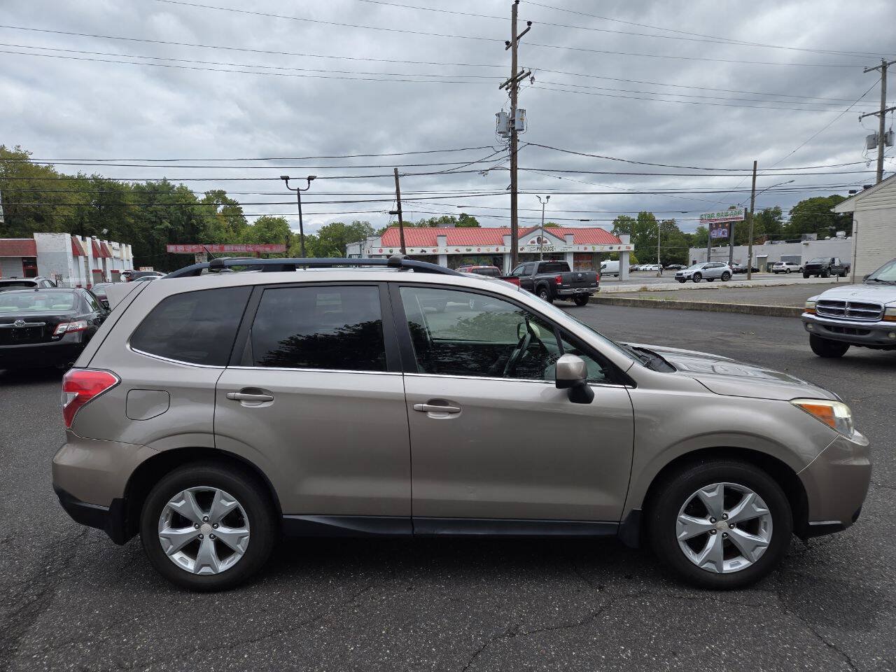 Used 2014 Subaru Forester 2.5i Limited AWD/4WD image 5
