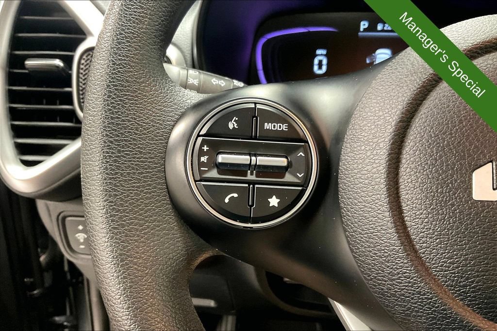 Used 2025 Kia Soul LX w/ LX Technology Package FWD image 23
