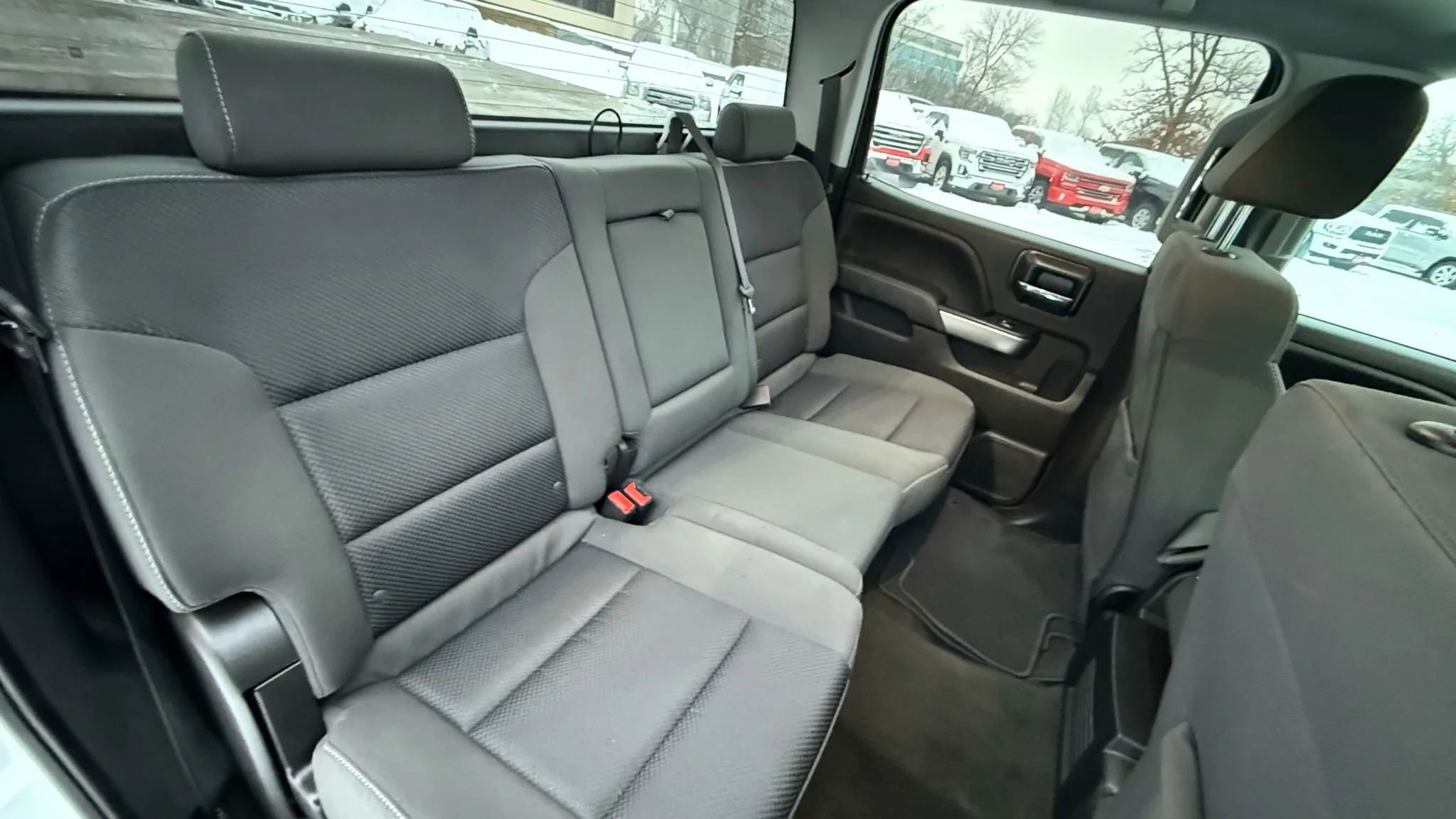 Used 2018 Chevrolet Silverado 1500 LT w/ LT Eassist Package image 32