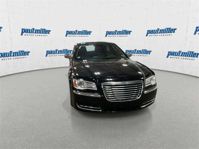 Used 2013 Chrysler 300 image 3