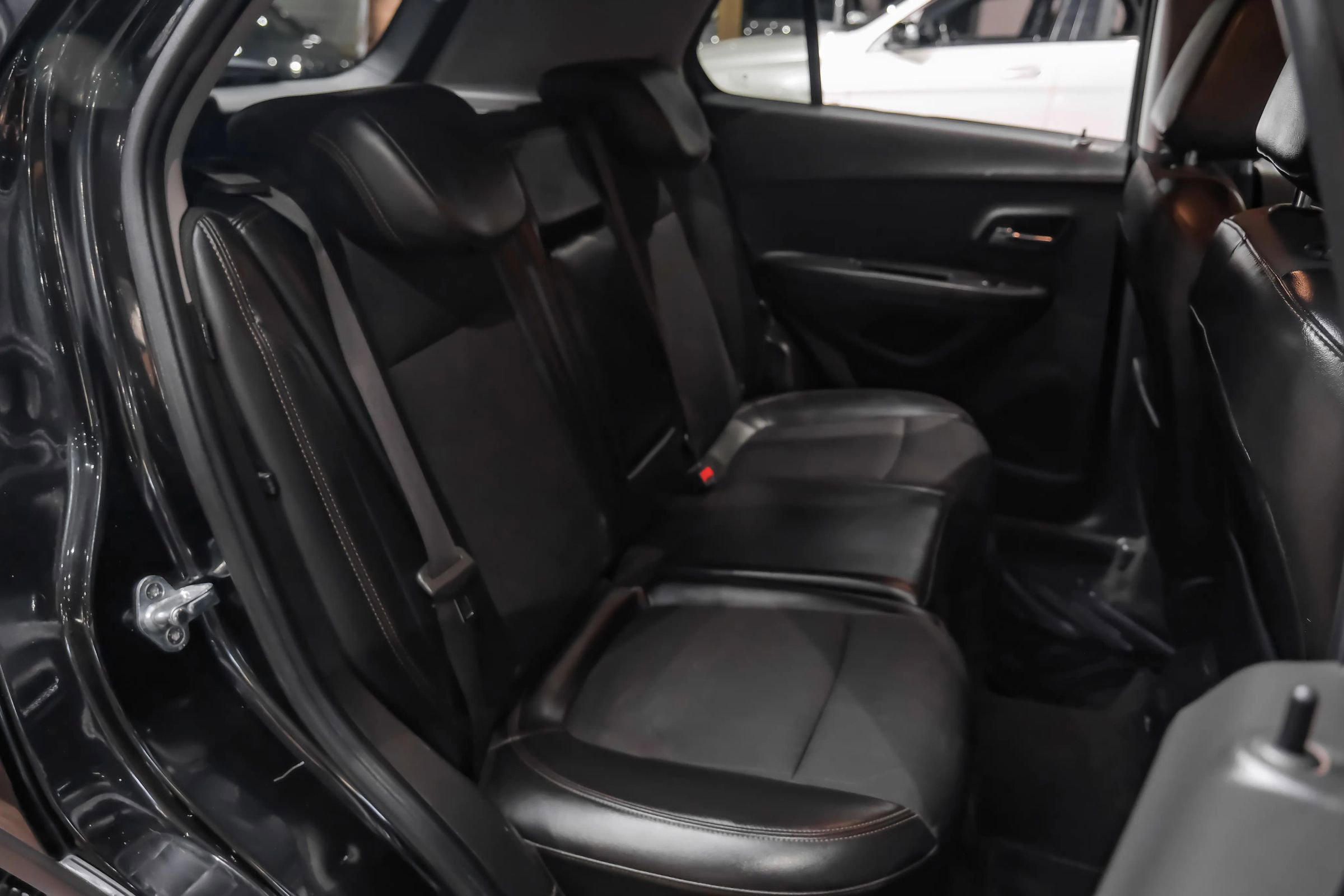 Used 2022 Chevrolet Trax LT w/ LT Convenience Package image 28