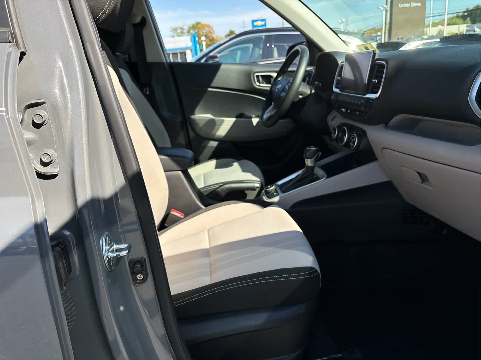 Used 2021 Hyundai Venue SEL w/ Premium Package FWD image 20