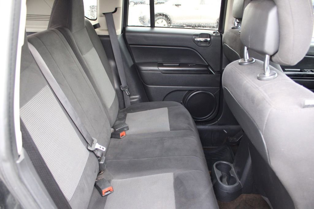 Used 2016 Jeep Compass Sport w/ Power Value Group image 18