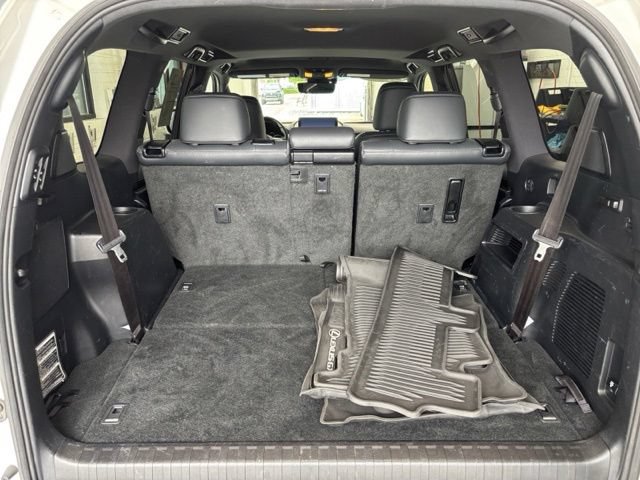 Used 2022 Lexus GX 460 Luxury w/ Accessory Package AWD/4WD image 28