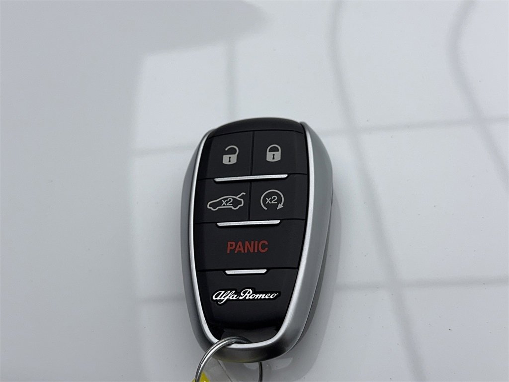 New 2024 Alfa Romeo Tonale Ti image 60