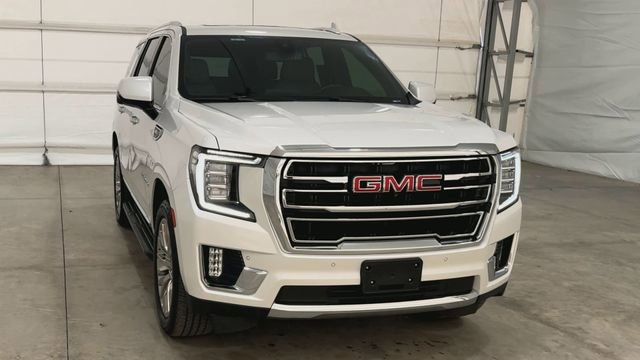 Used 2022 GMC Yukon SLT w/ SLT Premium Package image 3