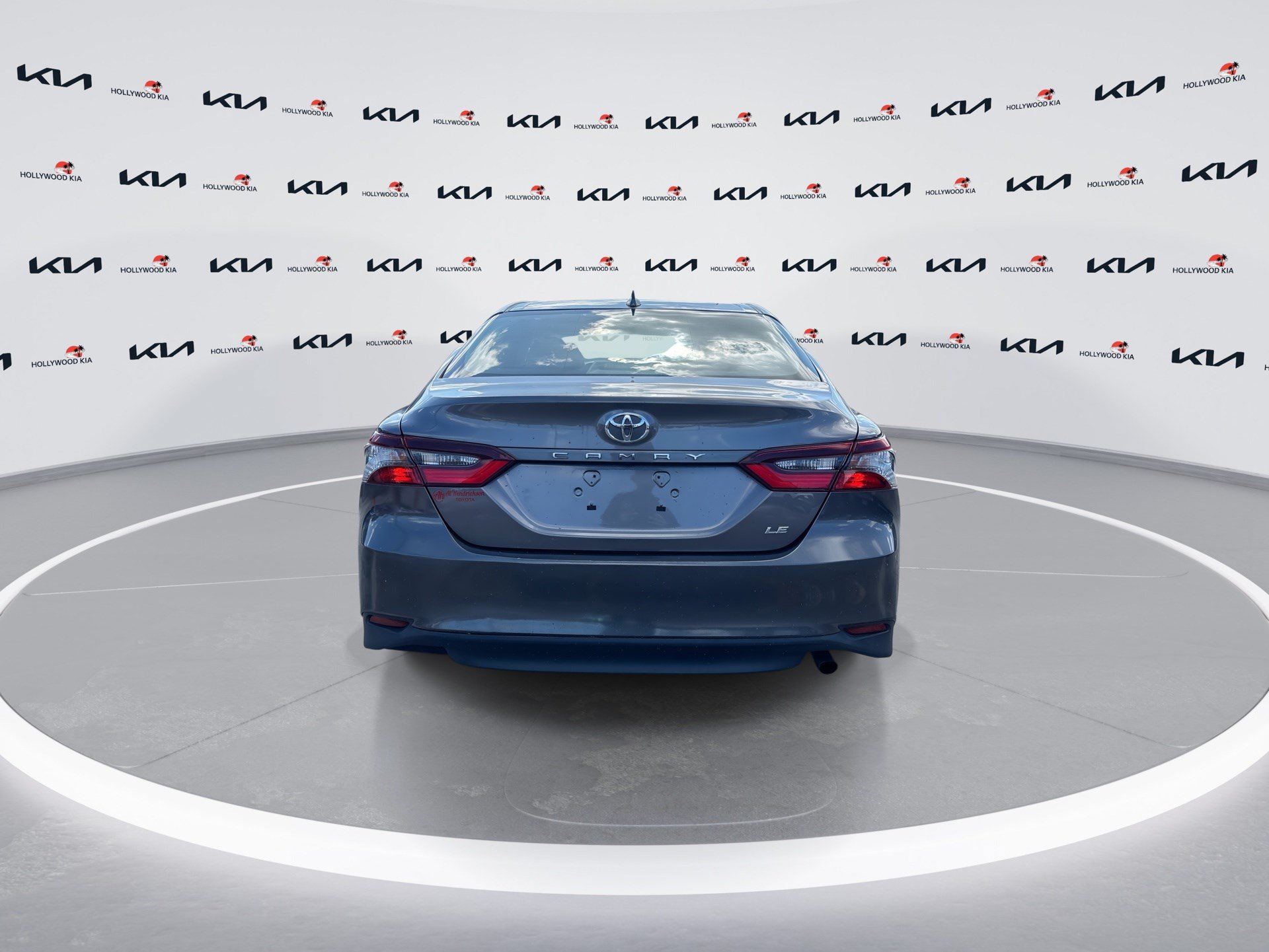 Used 2022 Toyota Camry LE FWD image 7