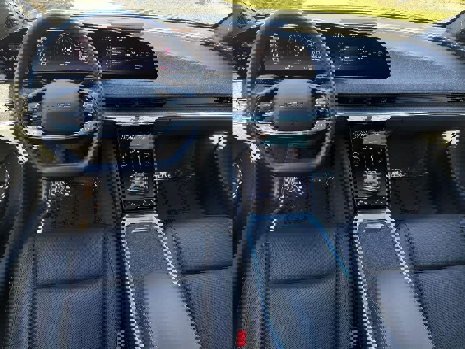 Used 2024 Lucid Air Pure image 10