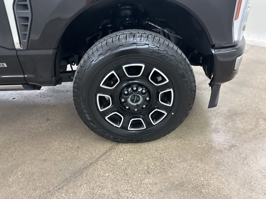 Used 2024 Ford F250 Platinum image 15