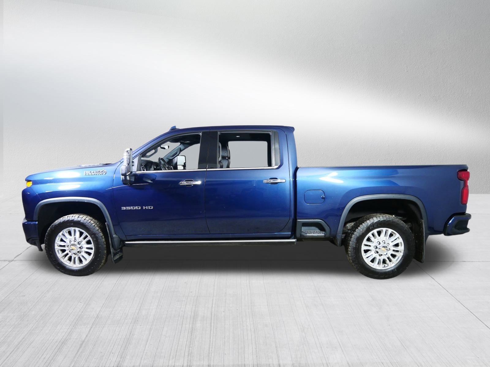 Used 2022 Chevrolet Silverado 3500 High Country w/ Z71 Off-Road Package image 4
