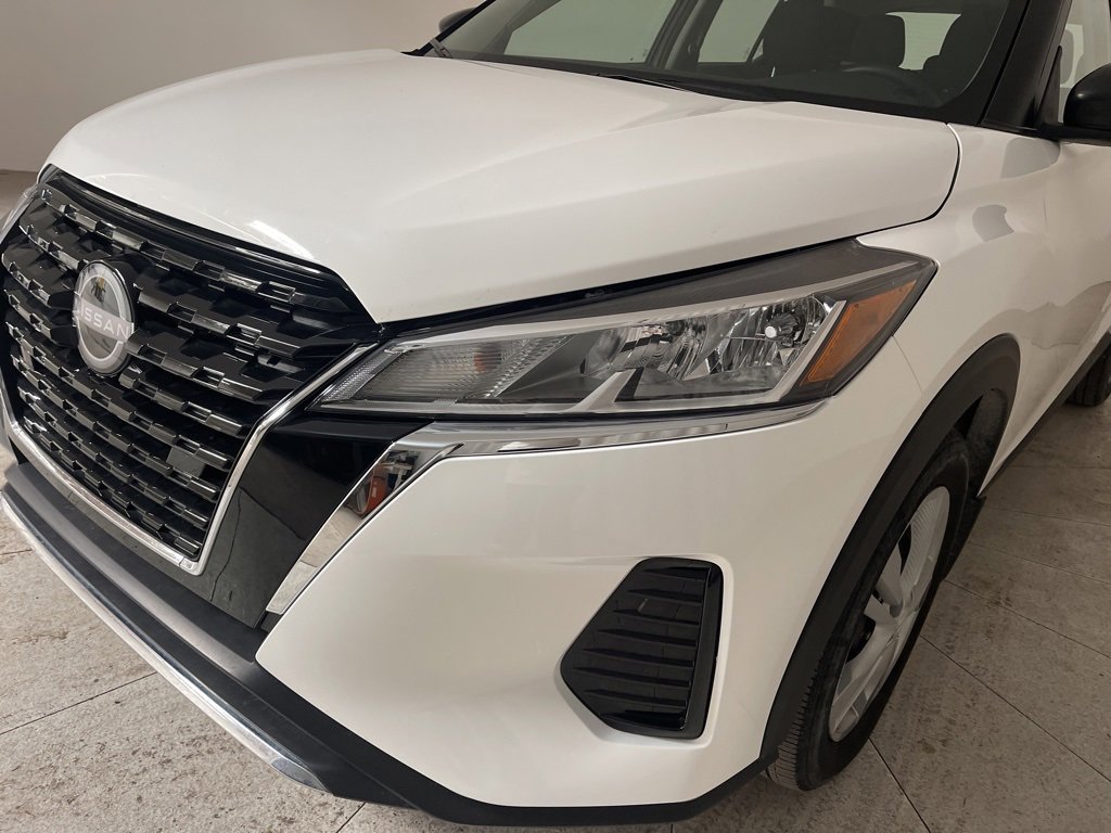 Used 2022 Nissan Kicks S image 6