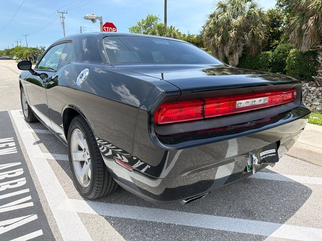 Used 2012 Dodge Challenger SXT RWD image 12
