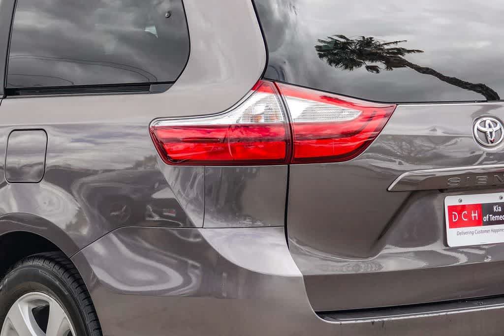 Used 2015 Toyota Sienna LE FWD image 7