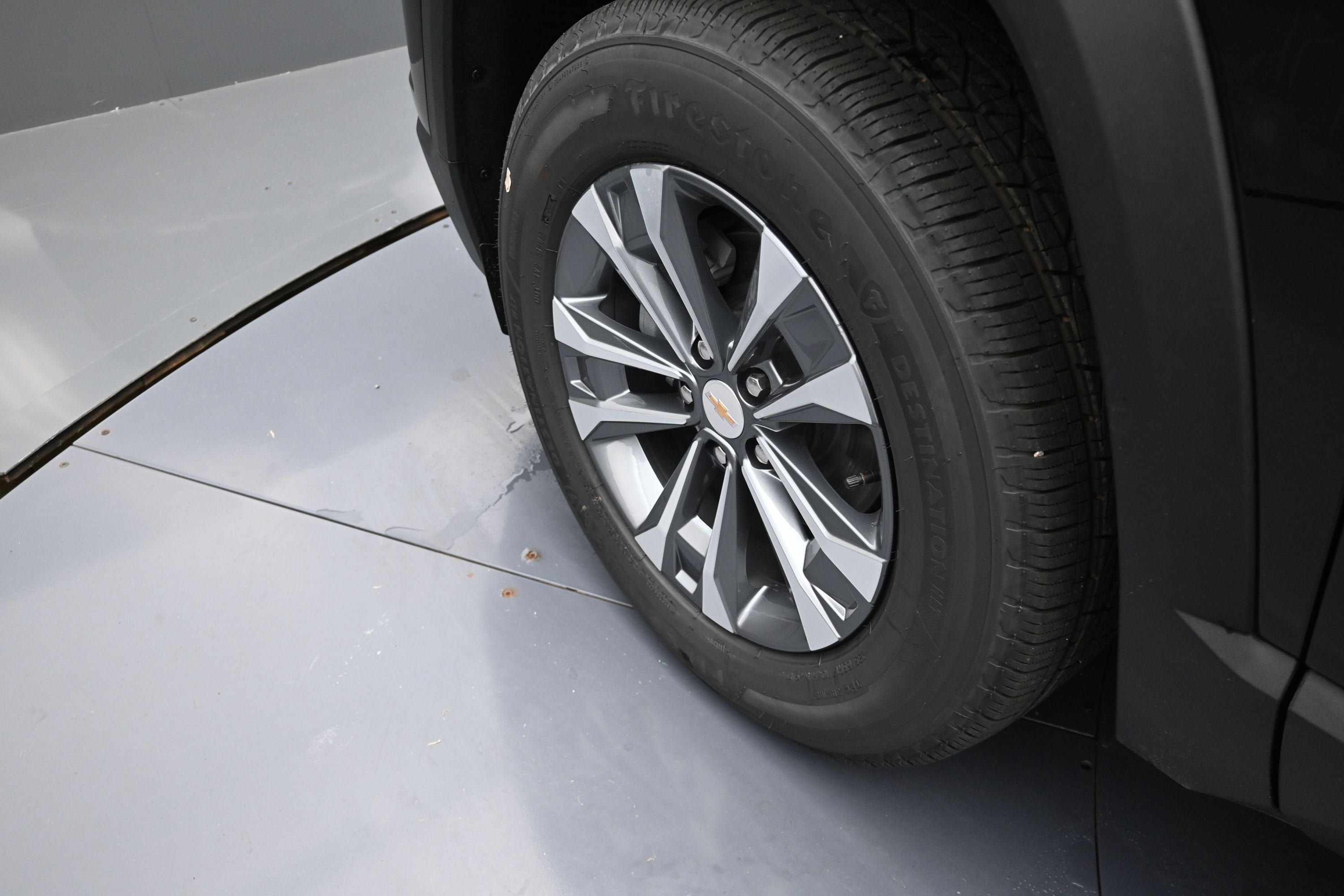 New 2027 Chevrolet Equinox LT w/ Convenience Package II FWD image 37