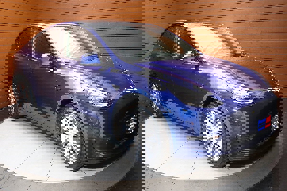 Used 2023 Tesla Model Y Long Range image 62