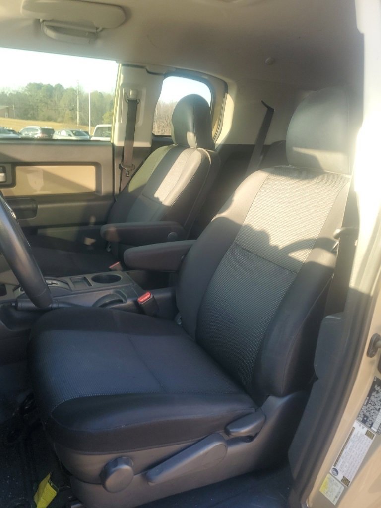 Used 2014 Toyota FJ Cruiser Base image 7