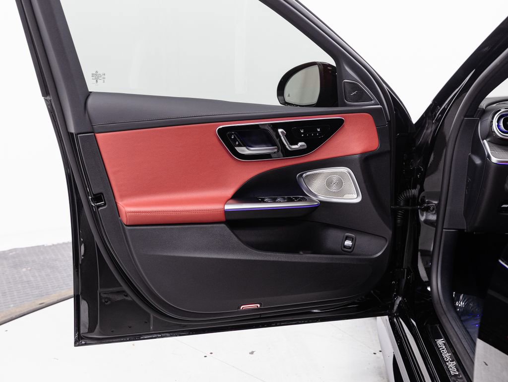 Certified 2025 Mercedes-Benz C 300 4MATIC Sedan image 5