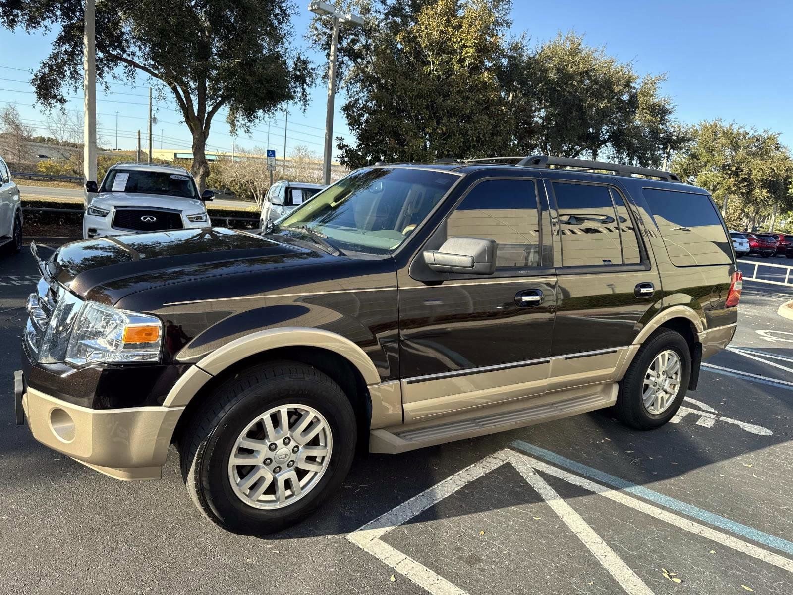 Used 2013 Ford Expedition XLT image 5