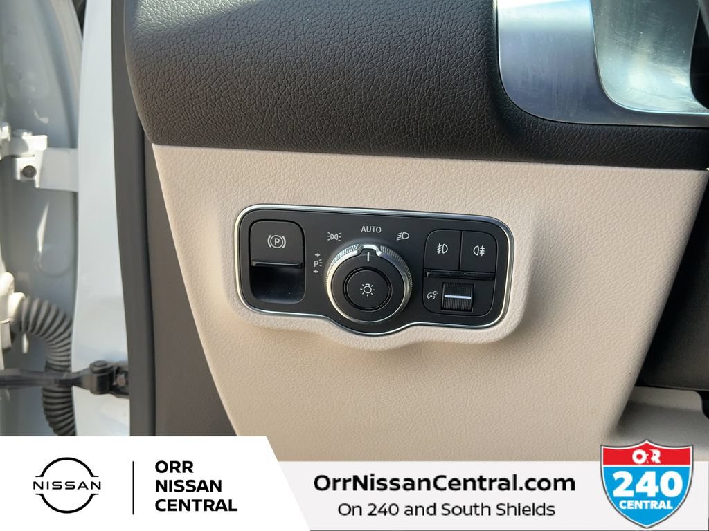 Used 2021 Mercedes-Benz GLB 250 4MATIC image 19
