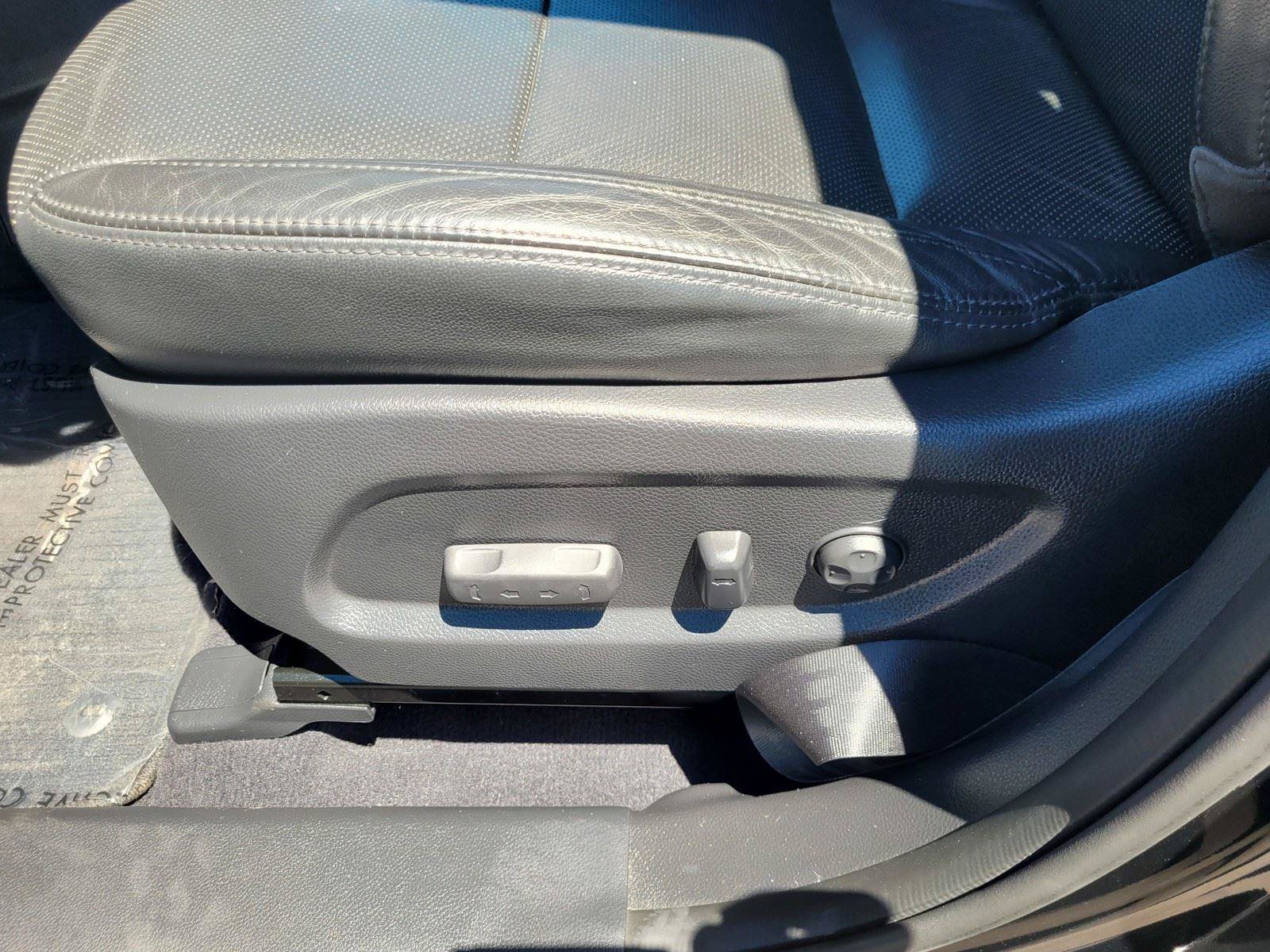 Used 2017 Hyundai Santa Fe Limited FWD image 21