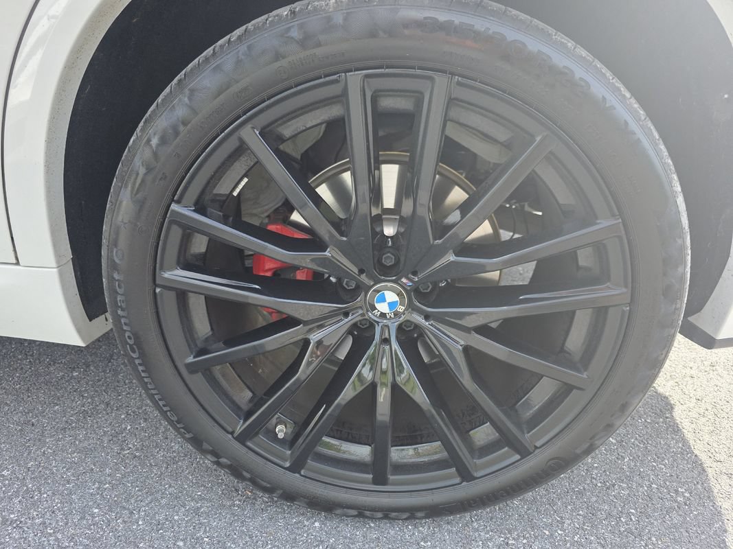 Used 2026 BMW X5 xDrive40i w/ M Sport Package AWD/4WD image 38