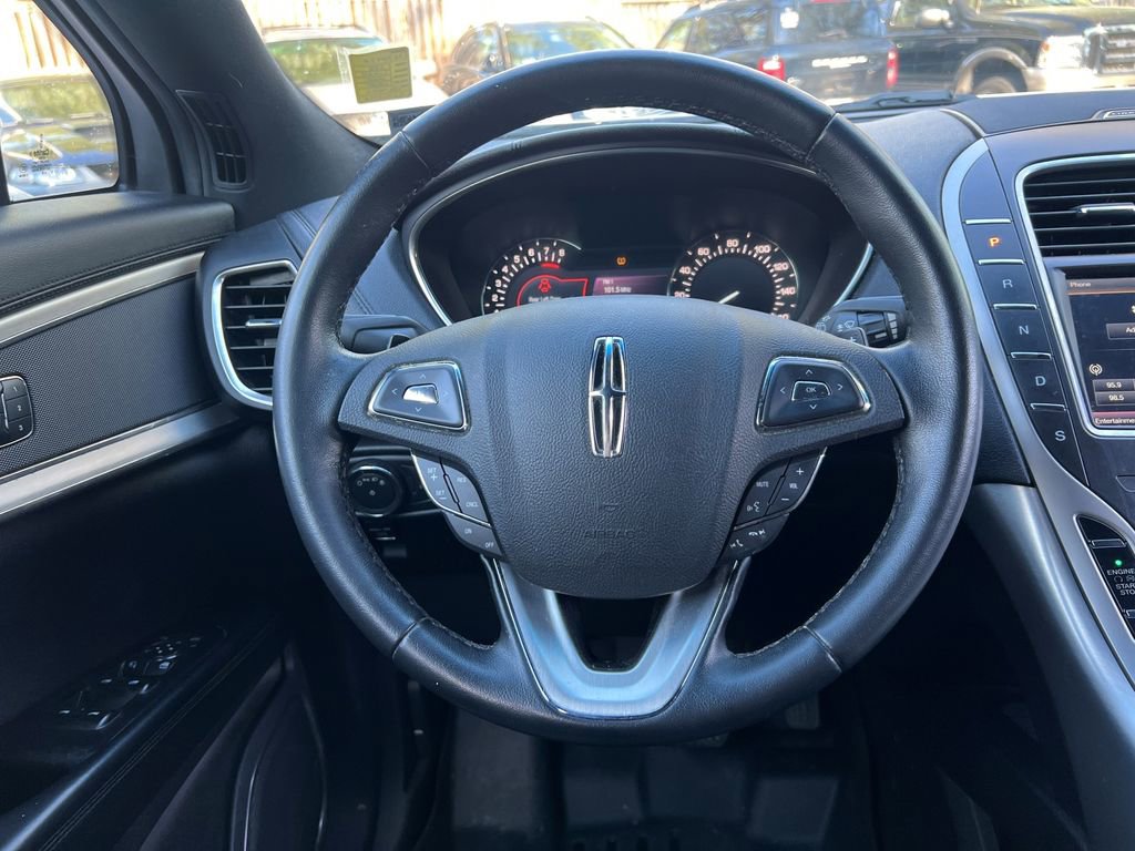 Used 2016 Lincoln MKX Premiere image 18