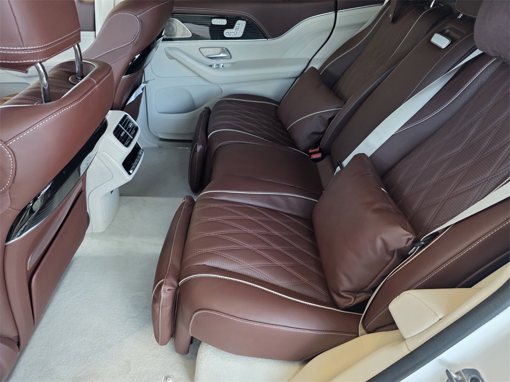 New 2026 Mercedes-Benz Maybach GLS 600 4MATIC image 13