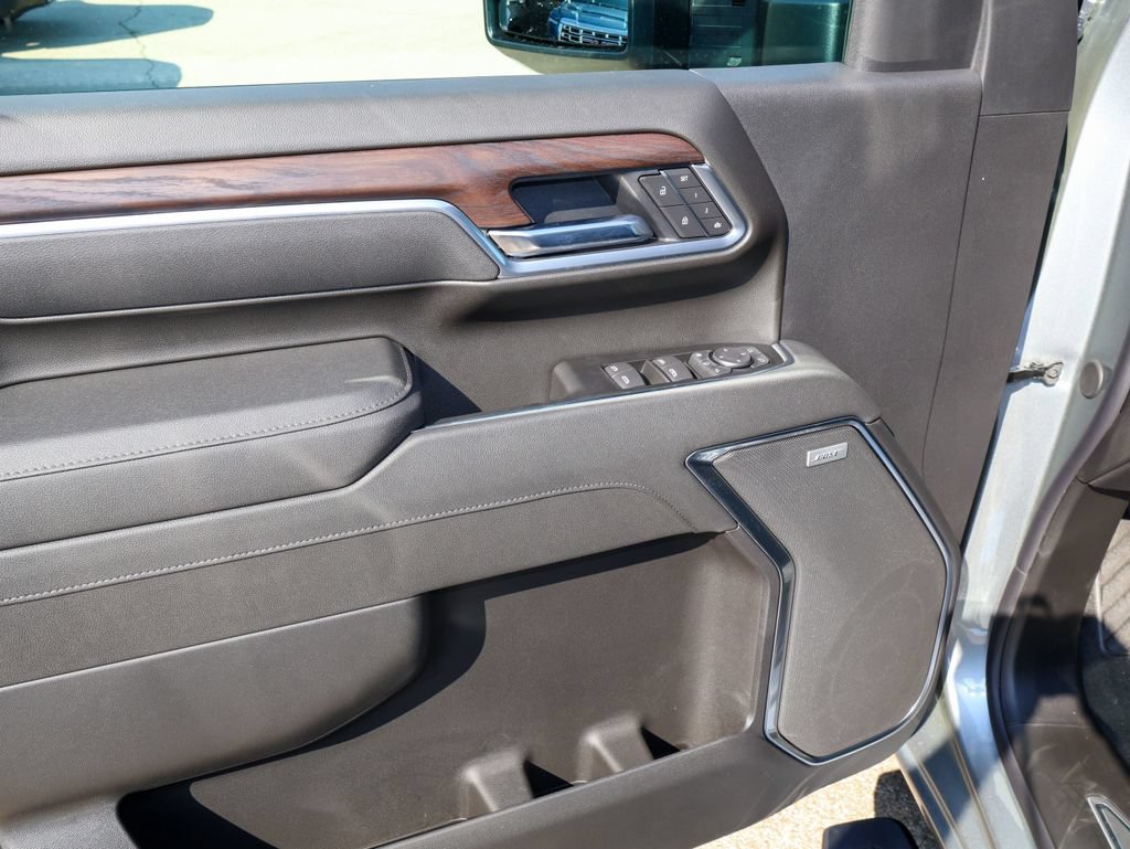 New 2026 GMC Sierra 2500 SLT w/ SLT Premium Package AWD/4WD image 11