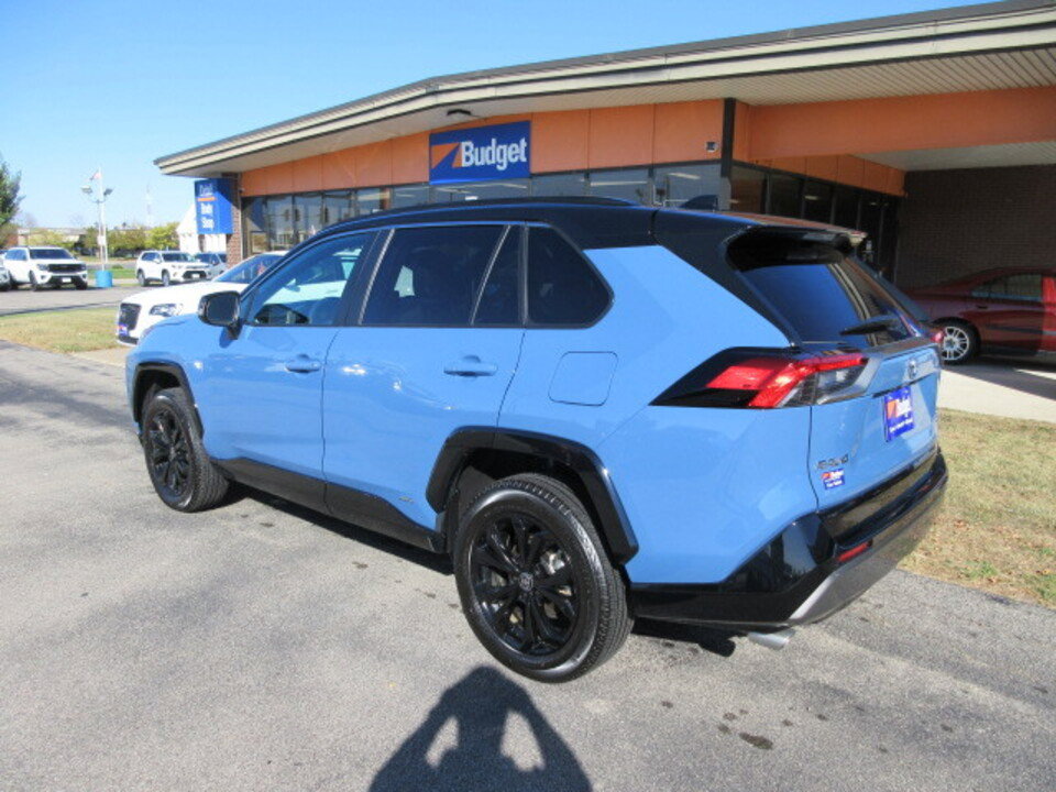 Used 2025 Toyota RAV4 XSE image 3