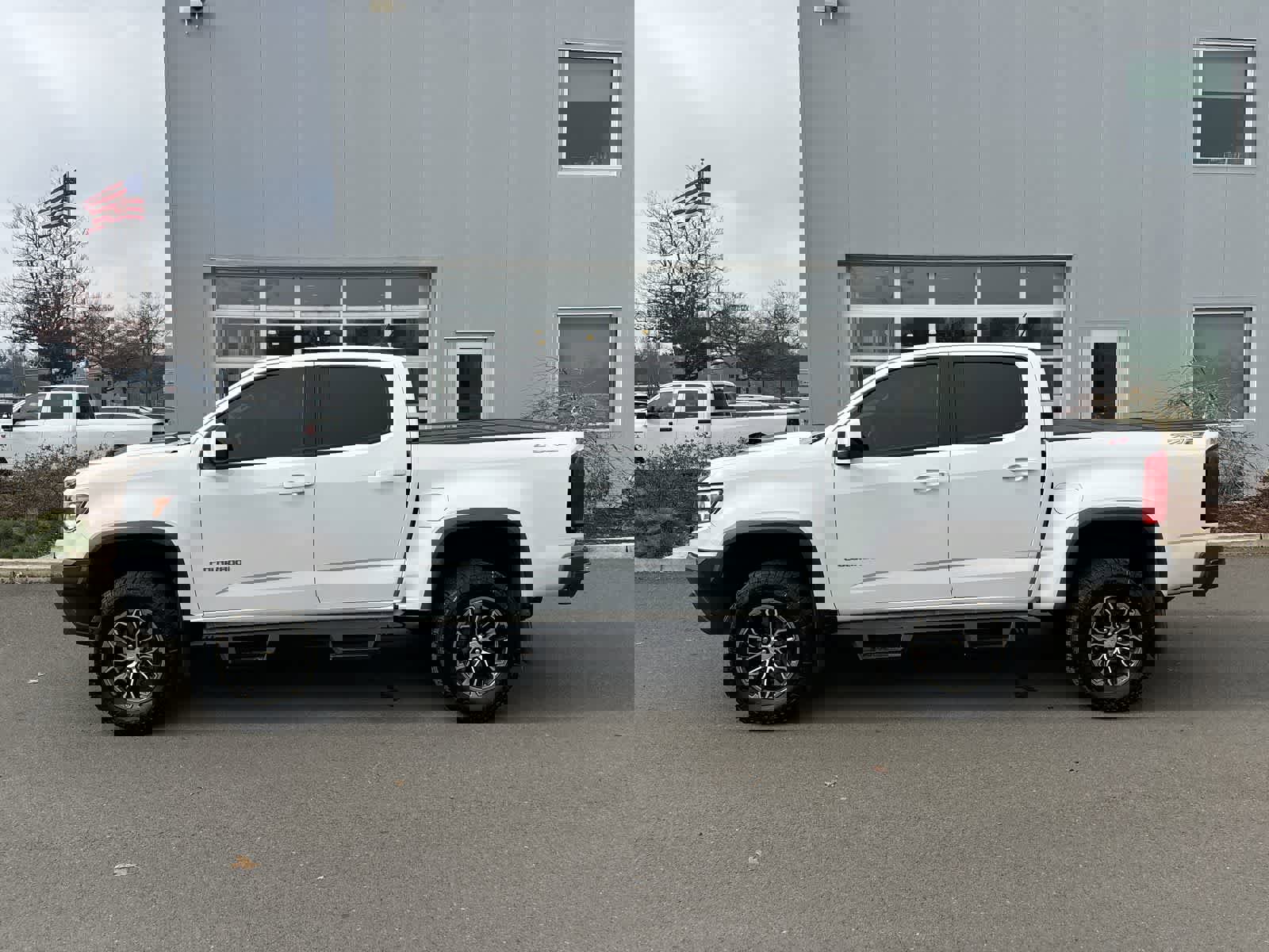 Used 2019 Chevrolet Colorado ZR2 image 2