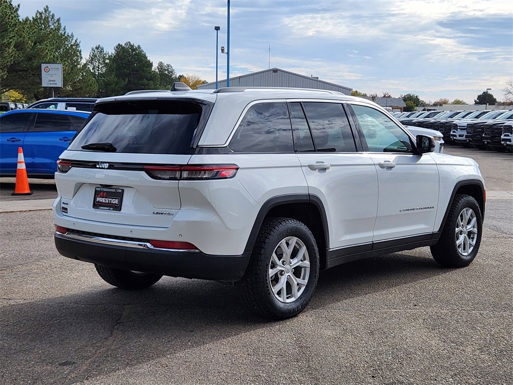 Used 2023 Jeep Grand Cherokee Limited w/ Trailer Tow Prep Group (B) image 3