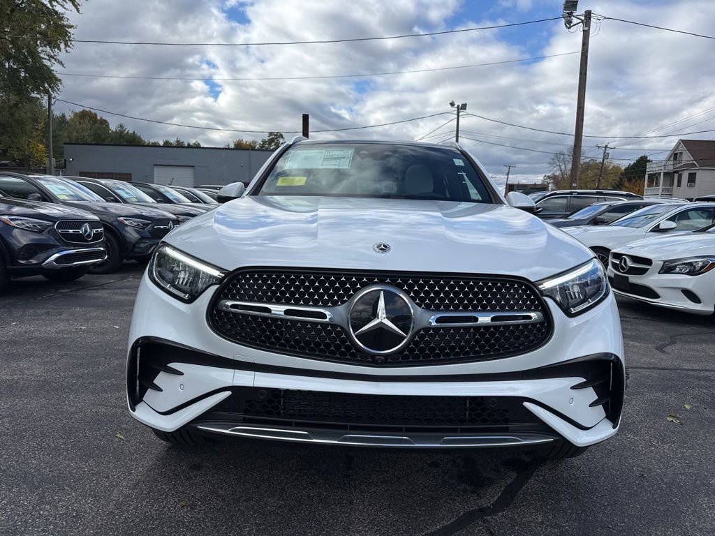 New 2026 Mercedes-Benz GLC 300 4MATIC image 2