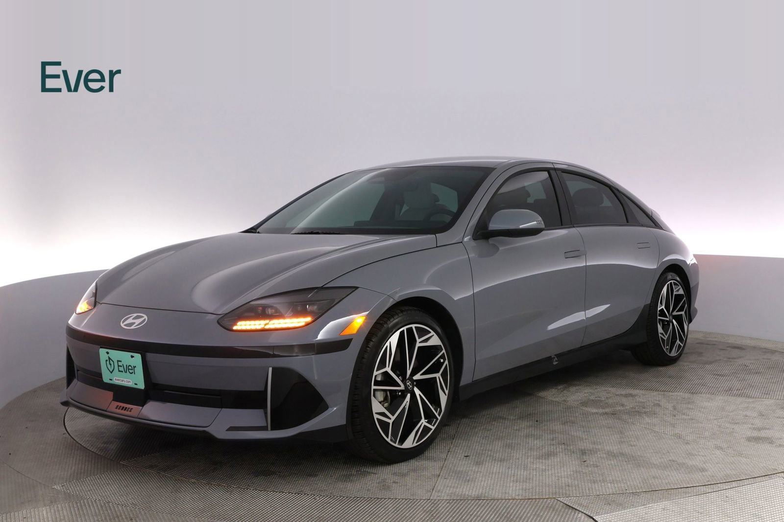 Used 2024 Hyundai Ioniq 6 SEL RWD image 2