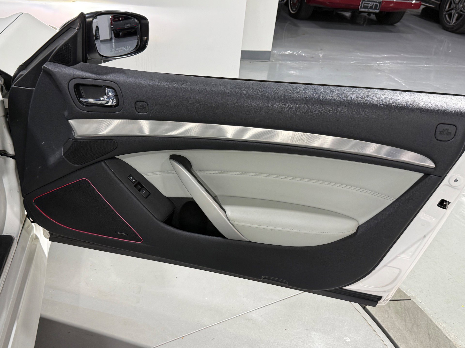 Used 2013 INFINITI G37 IPL image 31