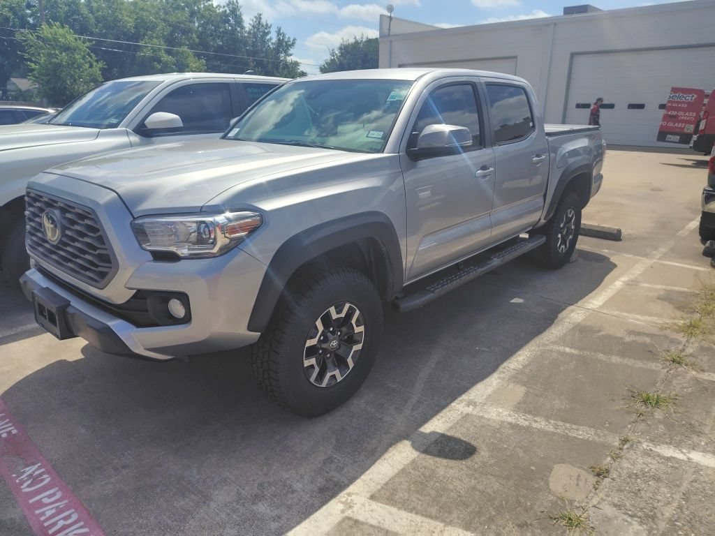 Certified 2020 Toyota Tacoma TRD Off-Road AWD/4WD image 1