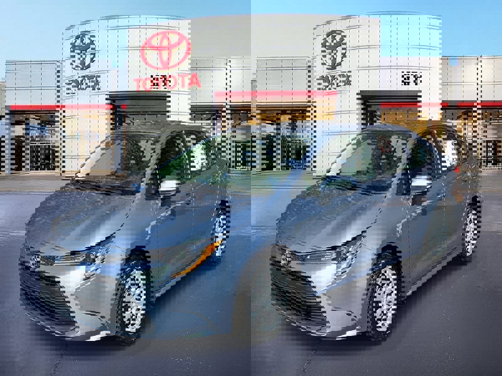 Used 2026 Toyota Corolla LE image 1