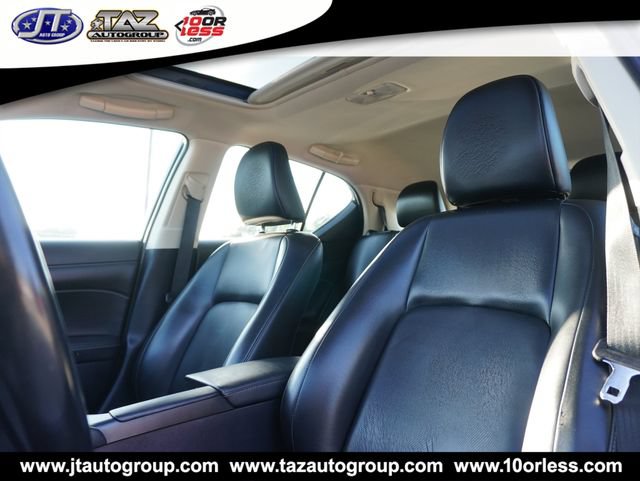 Used 2015 Lexus CT 200h w/ Navigation Package FWD image 17