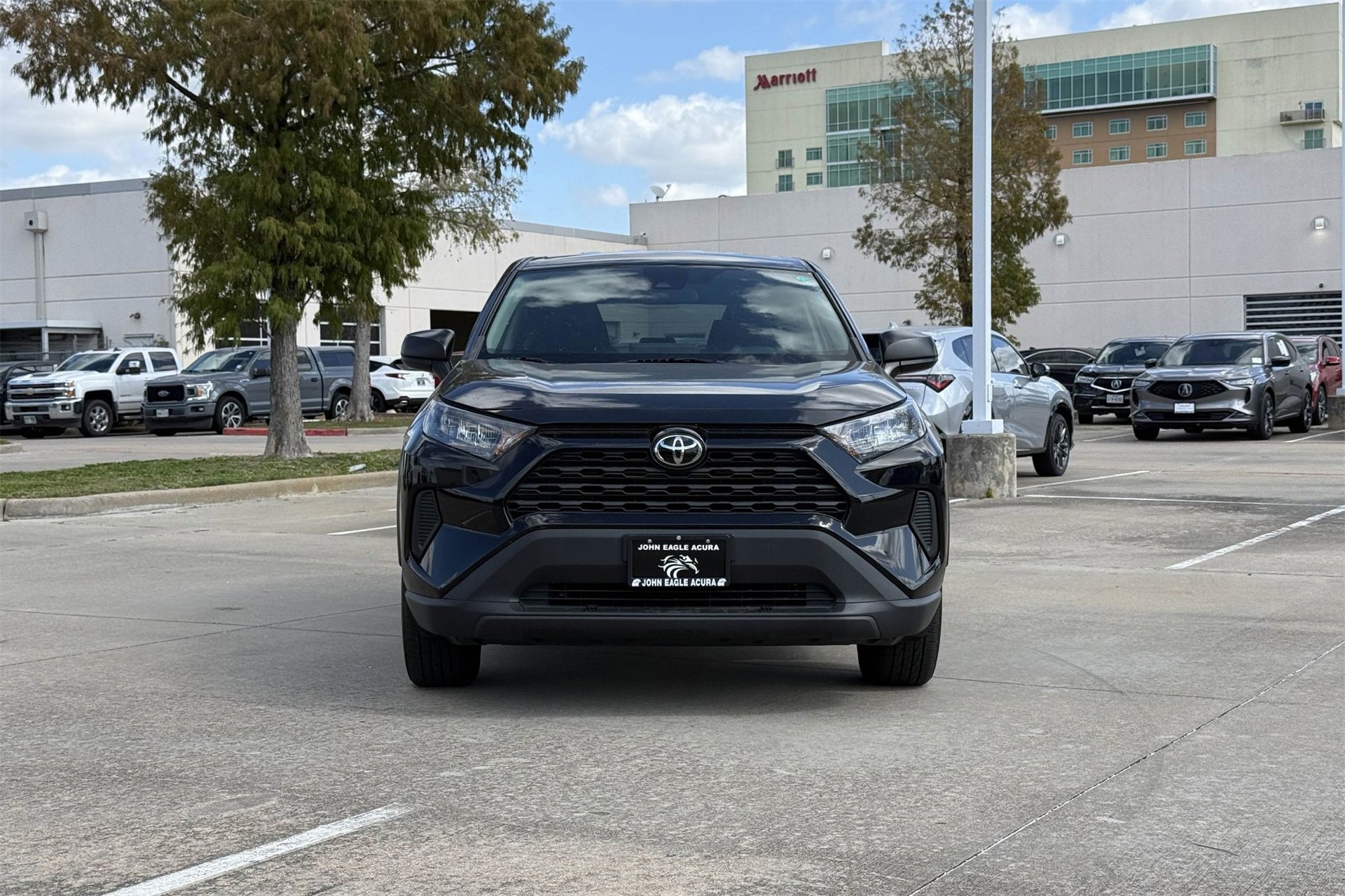 Used 2022 Toyota RAV4 LE image 6