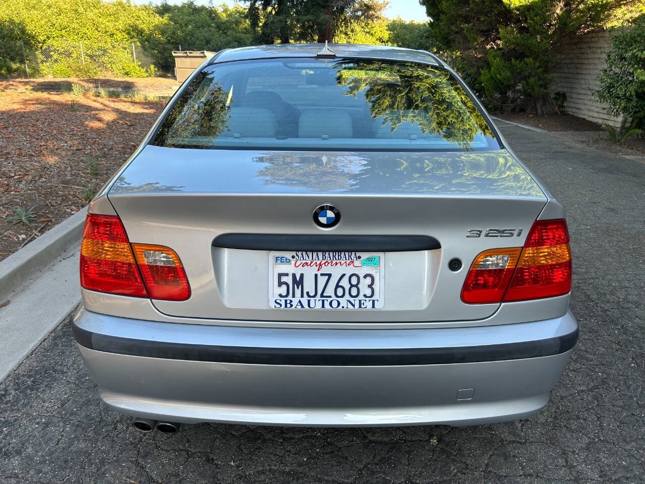 Used 2005 BMW 325i Sedan RWD image 15