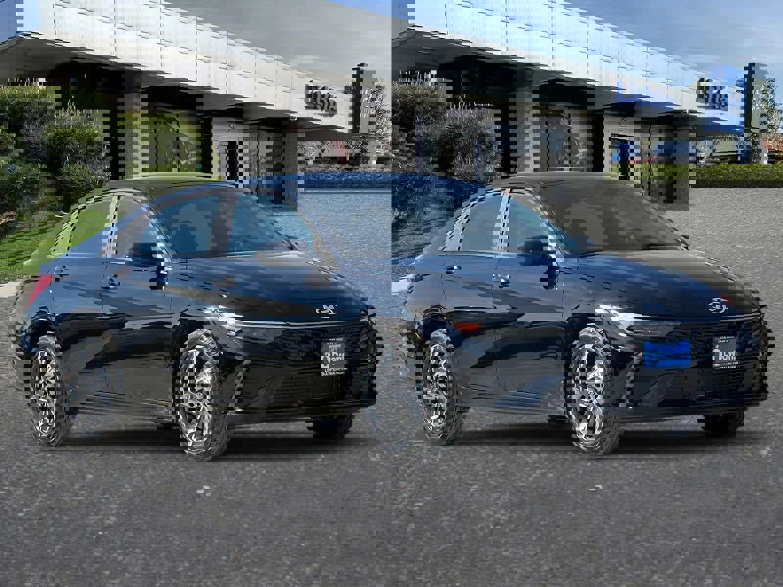 New 2025 Hyundai Elantra Sport image 10